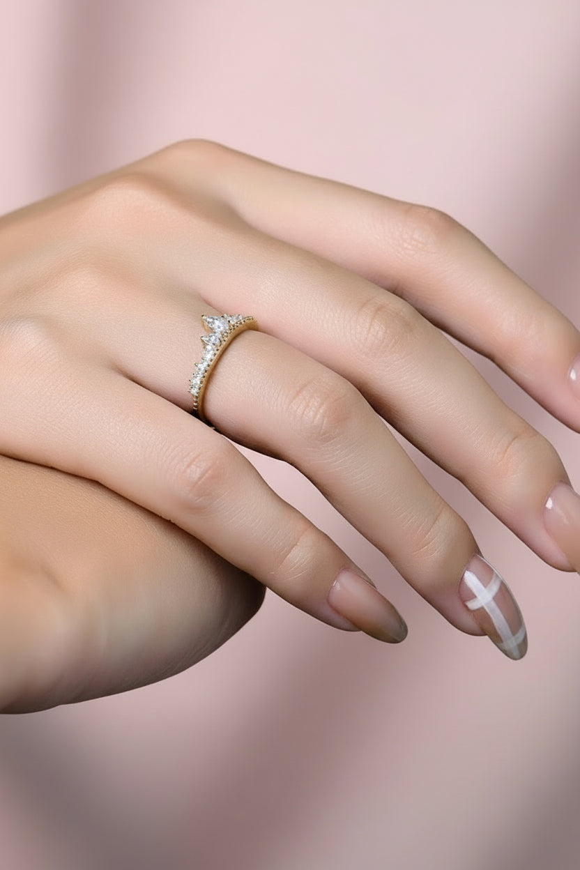 Gold ring with moissanite stones